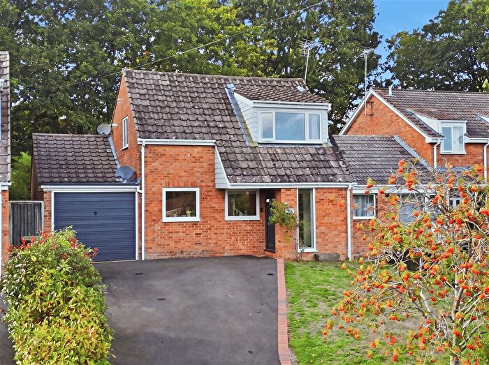4 Bedroom Detached House For Sale In Aggis Farm, Verwood, BH31
