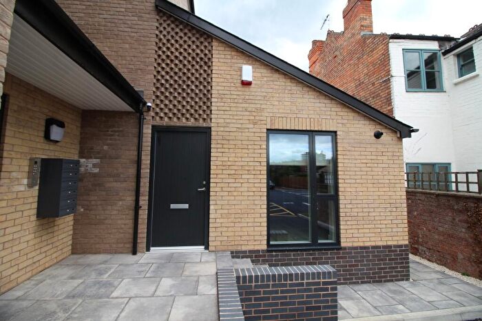 1 Bedroom Flat To Rent In Radcliffe Road, West Bridgford, NG2