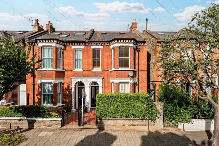 3 Bedroom Flat For Sale In Santos Road, Putney, SW18