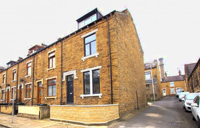 4 Bedroom Terraced House To Rent In Leamington Street, Manningham, Bradford, BD9