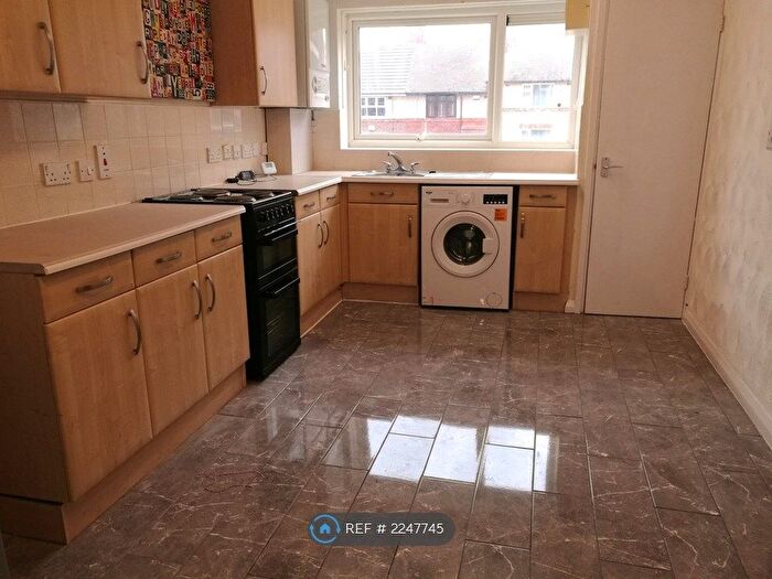 3 Bedroom End Of Terrace House To Rent In Erskine Road, Sheffield, S2