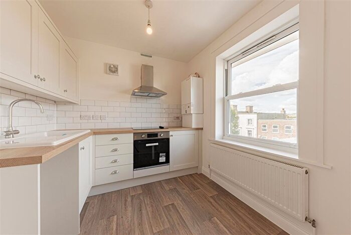 2 Bedroom Flat For Sale In Apartment, Pleydell Gardens, Folkestone, Kent, CT20