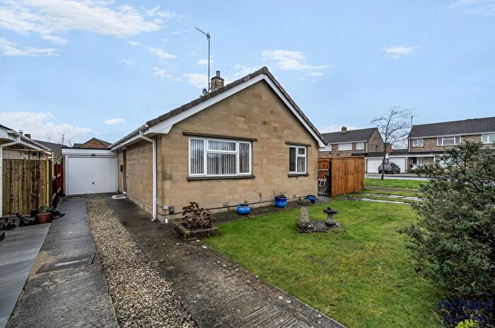 2 Bedroom Bungalow For Sale In Orwell Close, Haydon Wick, Swindon, SN25
