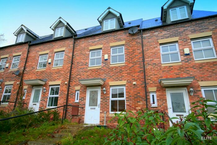 3 Bedroom Town House To Rent In Old Dryburn Way, Durham, DH1