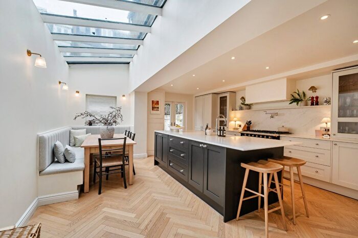 4 Bedroom Terraced House For Sale In Tournay Road, Fulham, London, SW6