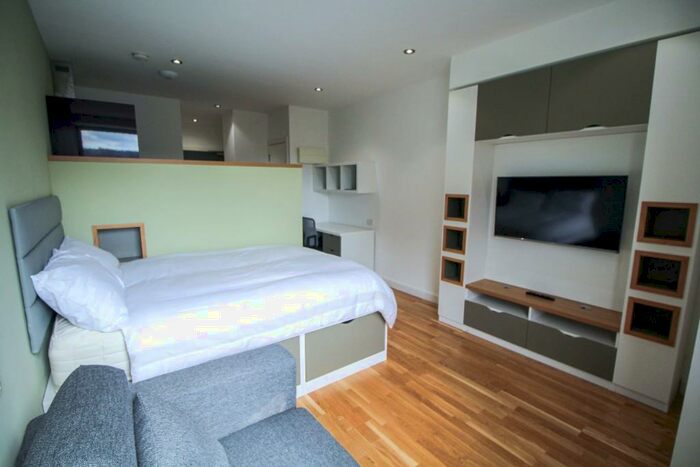 Studio To Rent In Residence, Queen Street, Leeds, West Yorkshire, LS1