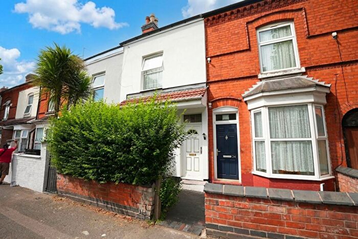 3 Bedroom Terraced House For Sale In Roderick Road, Birmingham, B11