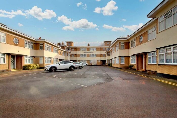 1 Bedroom Flat To Rent In Lincoln Close London, SE25