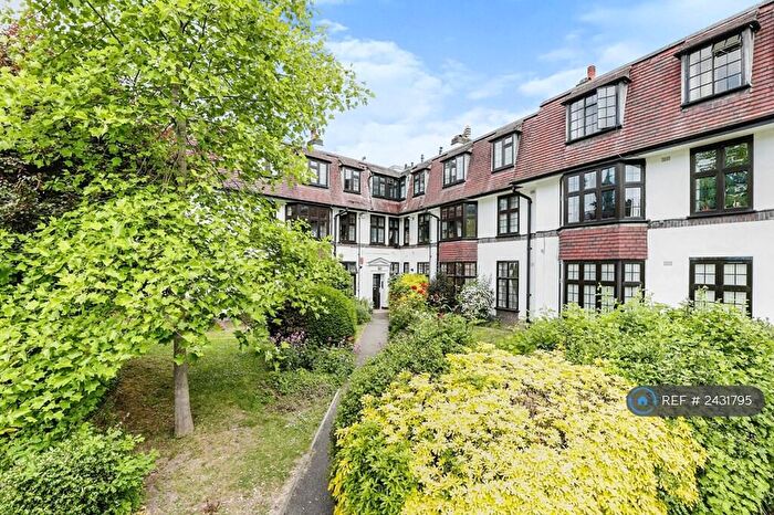 2 Bedroom Flat To Rent In Effingham Lodge, Kingston Upon Thames, KT1