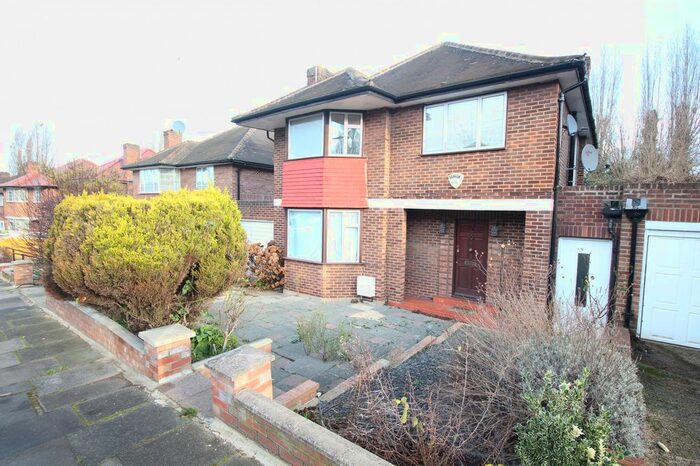 4 Bedroom Detached House To Rent In Ashbourne Road, Park Royal, London, W5