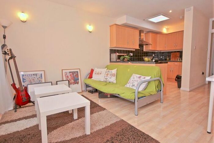 1 Bedroom Flat To Rent In John Ruskin Street, Kennington, SE5