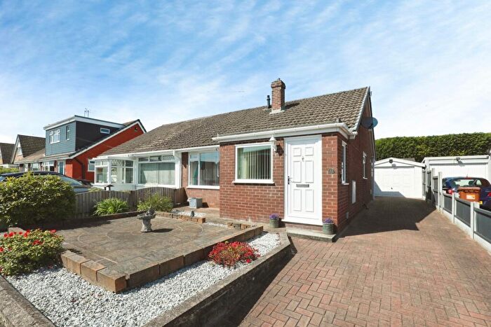 2 Bedroom Bungalow For Sale In Earls Road, Crewe, Cheshire, CW2