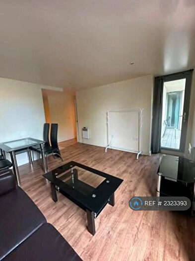 2 Bedroom Flat To Rent In Bacon Street, London, E2