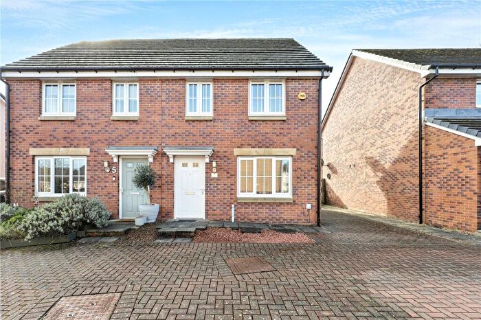 3 Bedroom Semi Detached House For Sale In Skua Drive, Dalgety Bay, Dunfermline, KY11