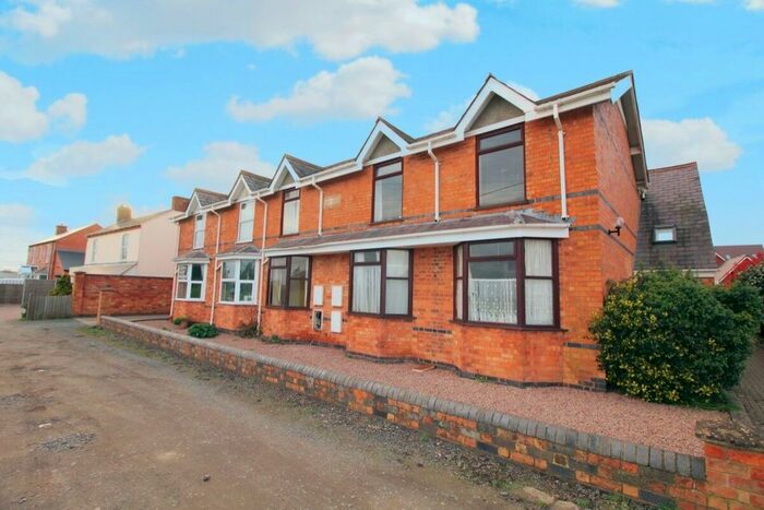 1 Bedroom Flat To Rent In Park Lane, Hallow, Worcester WR2
