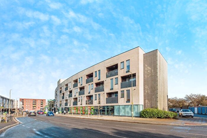 1 Bedroom Flat For Sale In Barns Road, Oxford, OX4