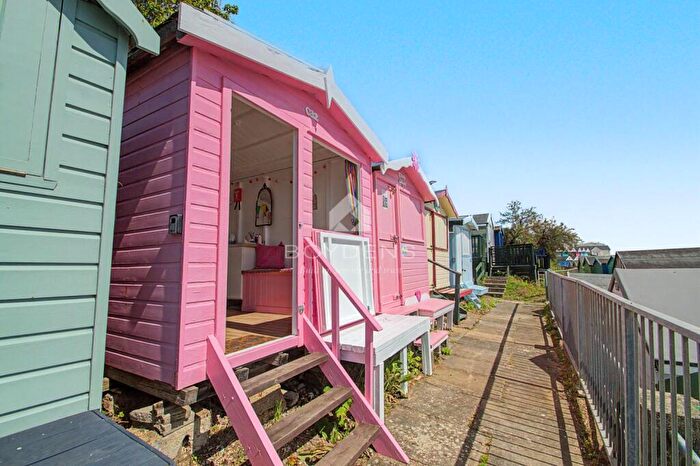 Chalet For Sale In Southcliff, Walton-on-the-naze, CO14