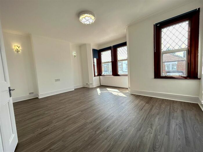 2 Bedroom Maisonette To Rent In Brownhill Road, London, SE6
