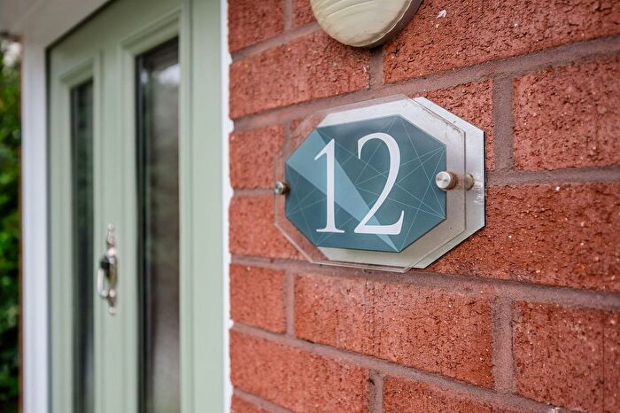 3 Bedroom Detached House For Sale In Cleveland Close, Ramsbottom, Bury, BL0
