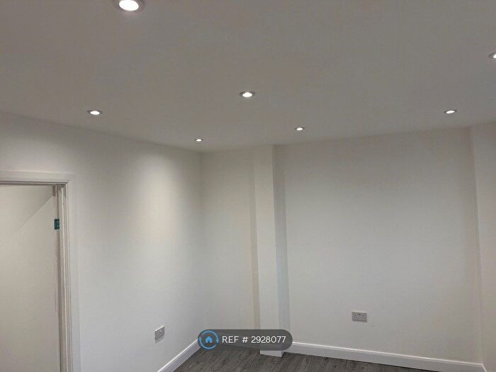 1 Bedroom Flat To Rent In Mandeville Road, Northolt, UB5