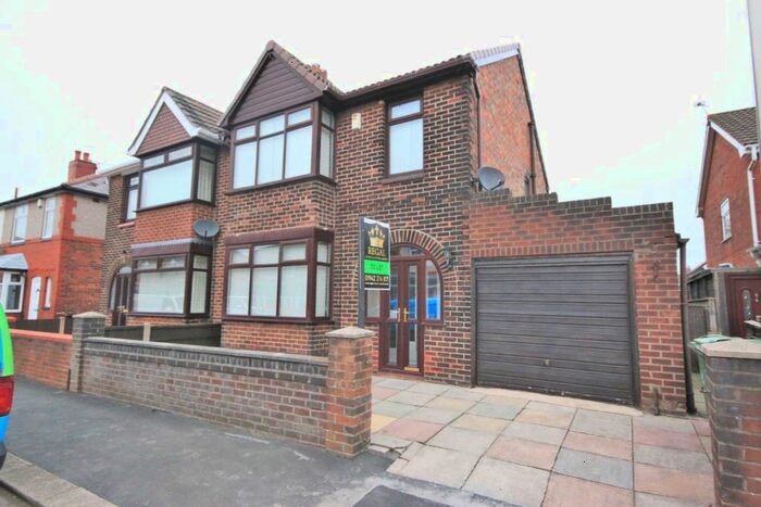 3 Bedroom Semi-Detached House To Rent In Orrell Gardens, Orrell, Wigan, WN5