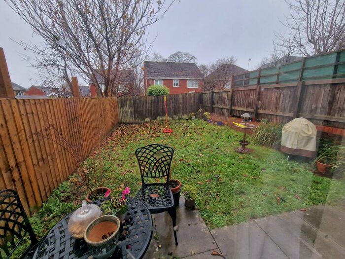 3 Bedroom Semi-Detached House To Rent In College Green, Yeovil, BA21