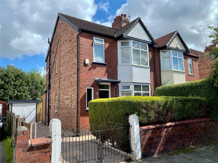 3 Bedroom Semi-Detached House To Rent In Beaumont Road, Chorlton, Manchester, M21