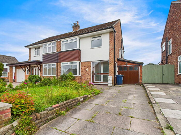 3 Bedroom Semi-Detached House For Sale In Langdale Drive, Burscough, Ormskirk, L40