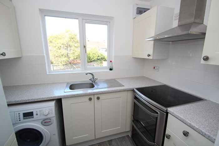 1 Bedroom Flat To Rent In Davies Close, Croydon, CR0