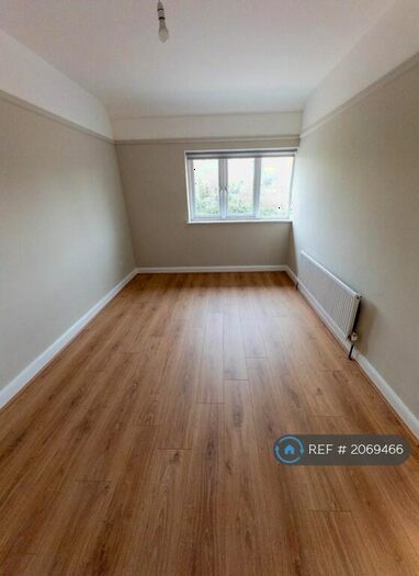 3 Bedroom Flat To Rent In Summerleys Road, Princes Risborough, HP27