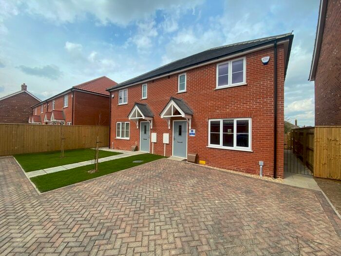 3 Bedroom Semi-Detached House To Rent In Old Iron Way, Boston, PE21