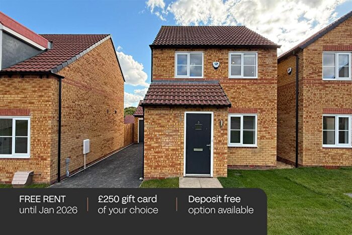 3 Bedroom Semi Detached House To Rent In Macaulay Park, Grimsby, DN31