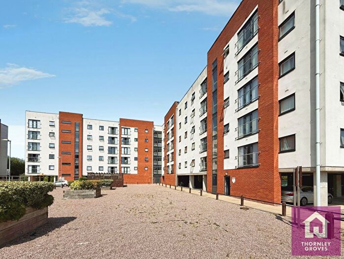 2 Bedroom Flat To Rent In Apartment, Ladywell Point, Pilgrims Way, Salford, M50