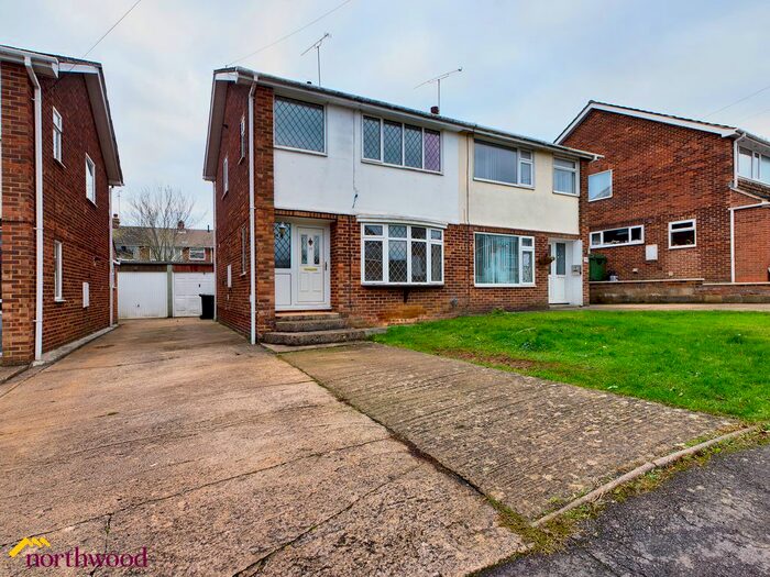 3 Bedroom Semi-Detached House To Rent In Riley Drive, Banbury OX16