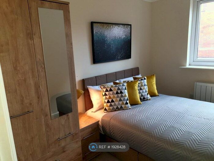 2 Bedroom Flat To Rent In Rowntree House, Scarborough, YO11