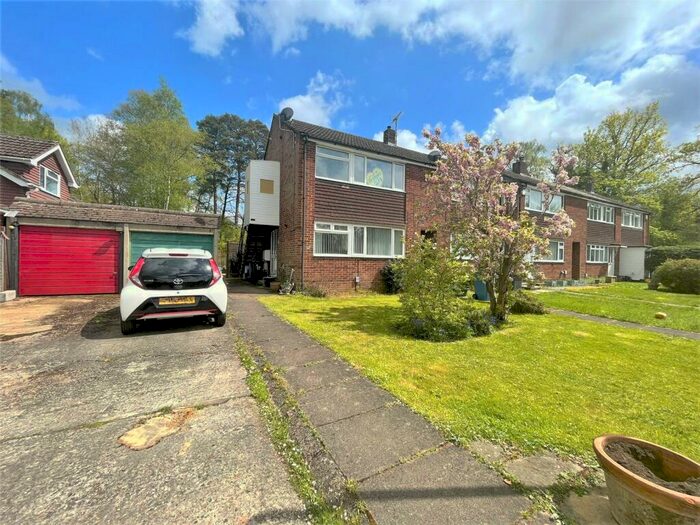 1 Bedroom Maisonette To Rent In Regent Close, Fleet, GU51