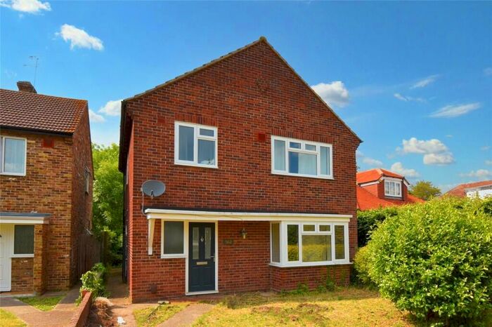 3 Bedroom Detached House For Sale In Bath Road, Harmondsworth, West Drayton, UB7