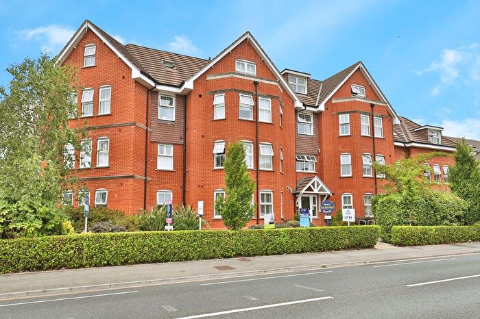 2 Bedroom Flat For Sale In Bournemouth Road, Poole, Dorset, BH14