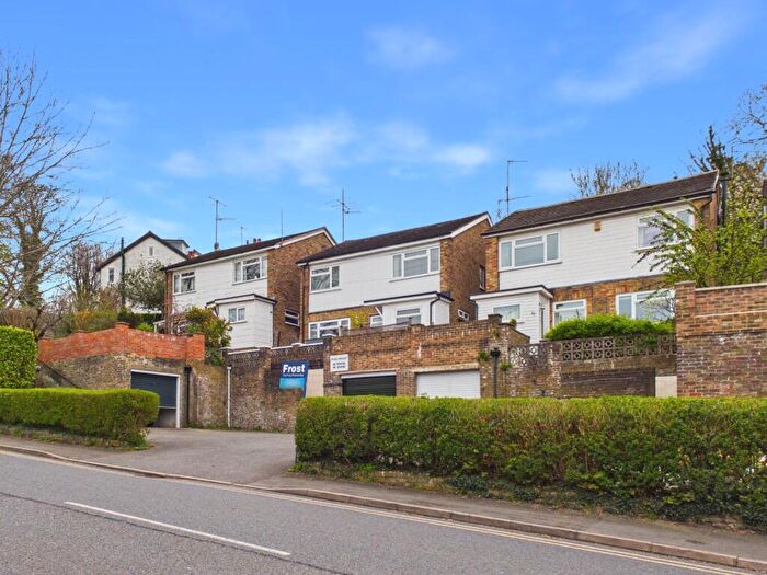 3 Bedroom Detached House For Sale In Eskdale Avenue, Chesham, Buckinghamshire, HP5