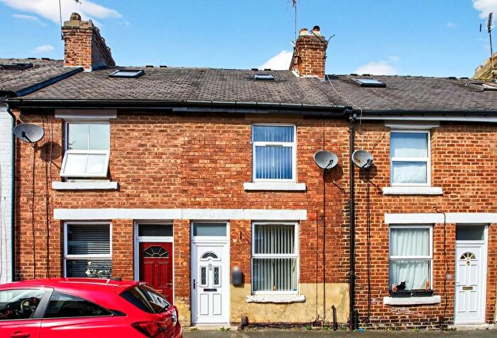 3 Bedroom Terraced House For Sale In Avenue Street, Harrogate, HG2