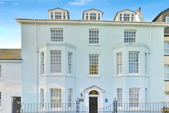 1 Bedroom Flat To Rent In Imperial Road, Exmouth, Devon, EX8