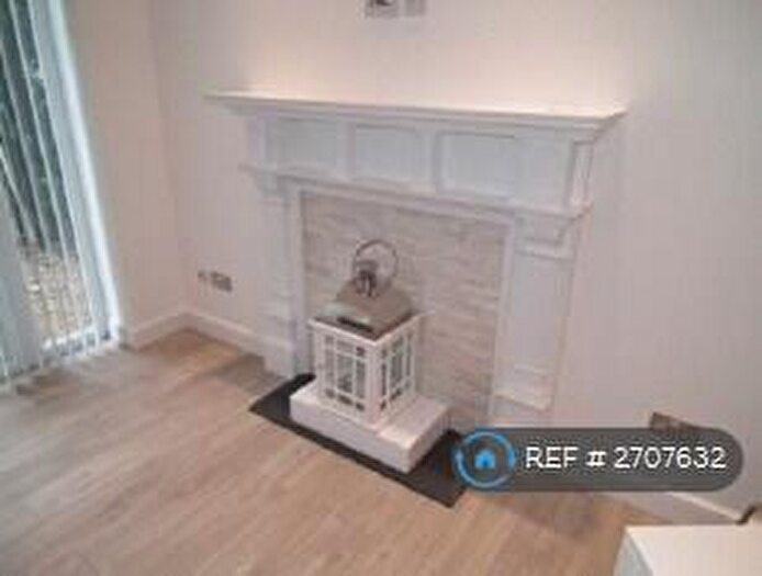 3 Bedroom Flat To Rent In Staverton Road, London, NW2
