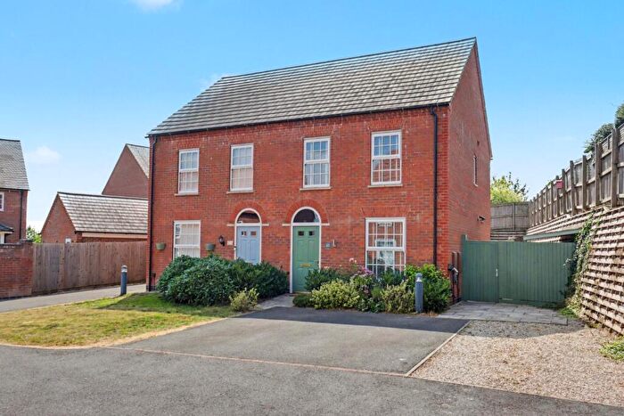 3 Bedroom Semi-Detached House For Sale In Schofield Court, Ashby-de-la-zouch, LE65