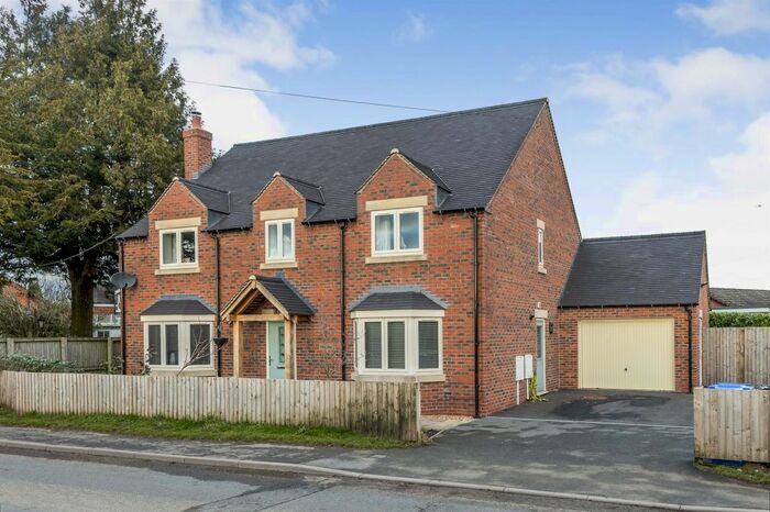 4 Bedroom Detached House For Sale In Bramshall Road, Uttoxeter, ST14