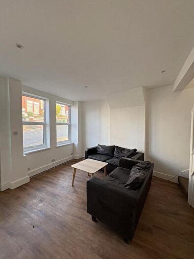 1 Bedroom End Of Terrace House To Rent In Bear Road, Brighton, BN2