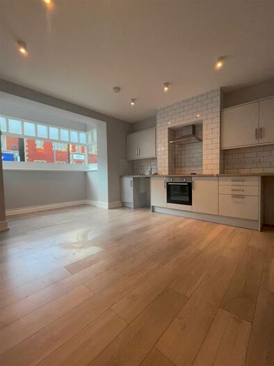 1 Bedroom Flat To Rent In Harpur Street, Bedford, MK40