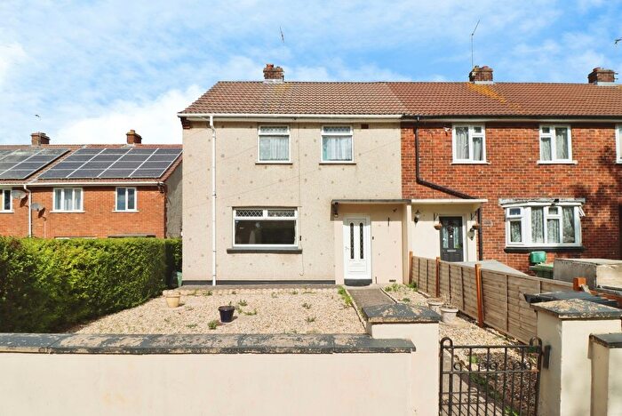4 Bedroom End Of Terrace House For Sale In Valley Road, Mangotsfield, Bristol, BS16
