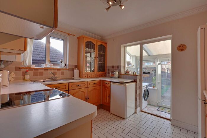 2 Bedroom Semi-Detached Bungalow For Sale In Springfield Close, Bedhampton, Havant, PO9
