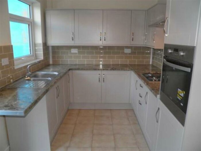 4 Bedroom House To Rent In Bridgend Road, Llanharan, Pontyclun, CF72