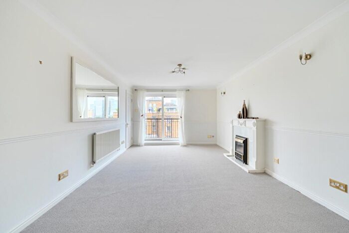 1 Bedroom Apartment To Rent In Victoria Wharf, Narrow Street, E14